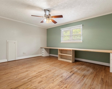 8215 Winding Hill Lane - Photo Thumbnail 26