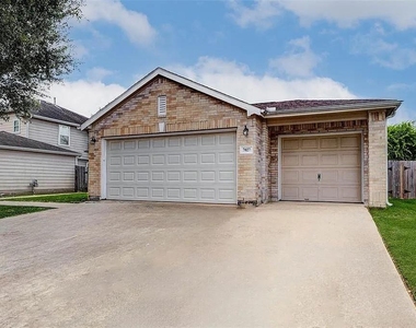 7027 Parkford Meadow Drive - Photo Thumbnail 3