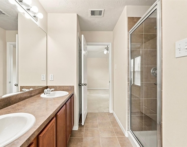 12563 Chiswick Road - Photo Thumbnail 17