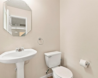 12563 Chiswick Road - Photo Thumbnail 20