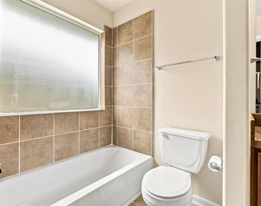 12563 Chiswick Road - Photo Thumbnail 18