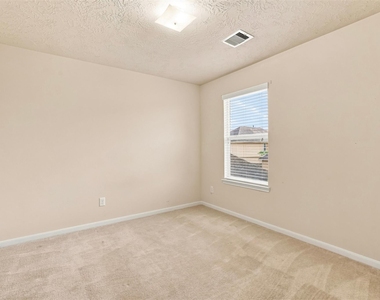 12563 Chiswick Road - Photo Thumbnail 13