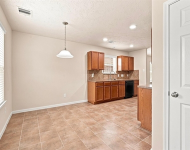 12563 Chiswick Road - Photo Thumbnail 8