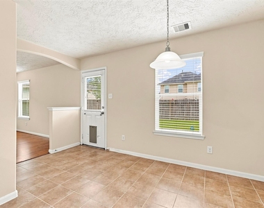 12563 Chiswick Road - Photo Thumbnail 7