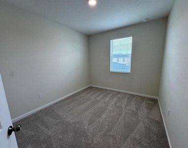 498 Lady Palm Street - Photo Thumbnail 15