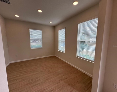 498 Lady Palm Street - Photo Thumbnail 17