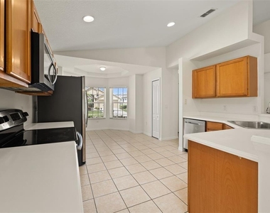 141 Richmond Drive - Photo Thumbnail 6
