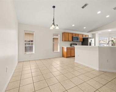141 Richmond Drive - Photo Thumbnail 4