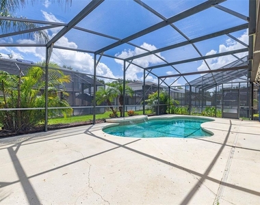 141 Richmond Drive - Photo Thumbnail 33