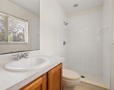 141 Richmond Drive - Photo Thumbnail 19
