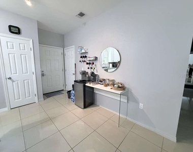 1818 Sunny Street - Photo Thumbnail 4