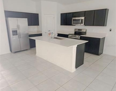 652 Reggie Road - Photo Thumbnail 3
