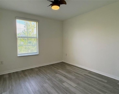 1938 Shiloh Brook Street - Photo Thumbnail 11