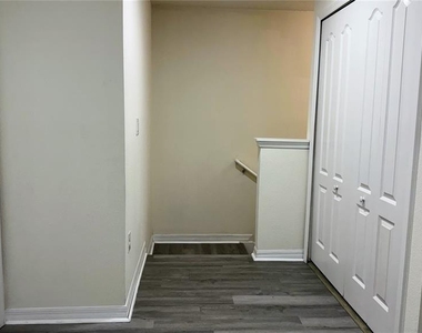 1938 Shiloh Brook Street - Photo Thumbnail 12