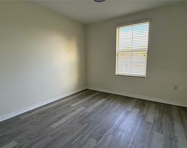 1938 Shiloh Brook Street - Photo Thumbnail 14
