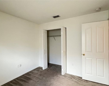 13609 Laranja Street - Photo Thumbnail 11