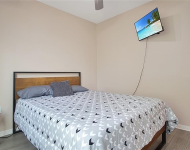 441 Sardinia Circle - Photo Thumbnail 15