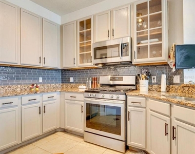 345 Sonja Circle - Photo Thumbnail 9