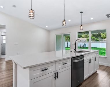 5386 Nw 54th Place - Photo Thumbnail 13