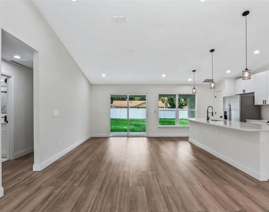 5386 Nw 54th Place - Photo Thumbnail 7