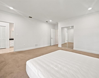 7860 Nw 56th Place - Photo Thumbnail 18