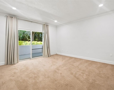 7860 Nw 56th Place - Photo Thumbnail 14