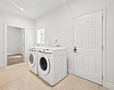 7860 Nw 56th Place - Photo Thumbnail 22