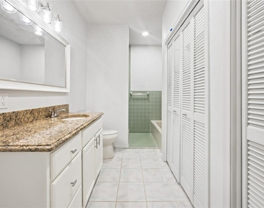 7860 Nw 56th Place - Photo Thumbnail 15