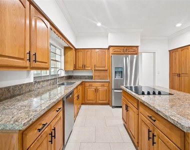 7860 Nw 56th Place - Photo Thumbnail 10