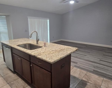 32 Pine Ct Loop - Photo Thumbnail 8