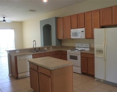 3020 Eagle Crossing Drive - Photo Thumbnail 6