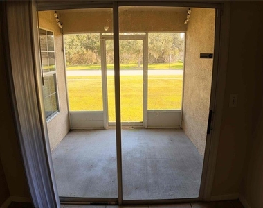 3020 Eagle Crossing Drive - Photo Thumbnail 12