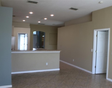 3020 Eagle Crossing Drive - Photo Thumbnail 12