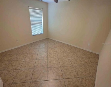3020 Eagle Crossing Drive - Photo Thumbnail 8