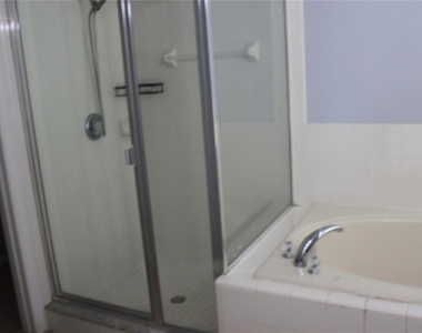 3020 Eagle Crossing Drive - Photo Thumbnail 18