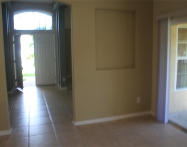 3020 Eagle Crossing Drive - Photo Thumbnail 7