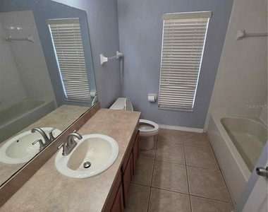 3020 Eagle Crossing Drive - Photo Thumbnail 7