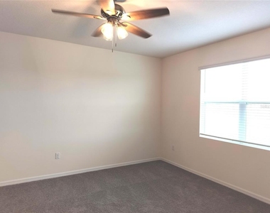 3140 Canopy Oak Boulevard - Photo Thumbnail 13