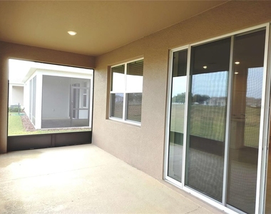 3140 Canopy Oak Boulevard - Photo Thumbnail 11