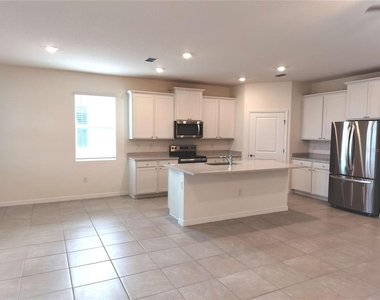 3140 Canopy Oak Boulevard - Photo Thumbnail 5