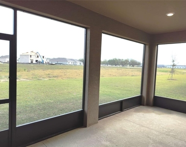 3140 Canopy Oak Boulevard - Photo Thumbnail 10