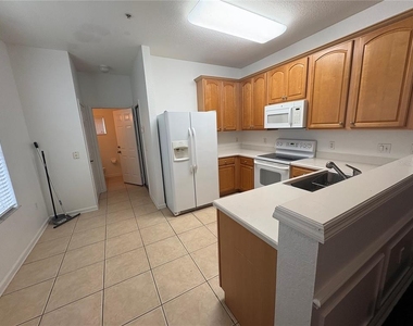6302 Daysbrook Drive - Photo Thumbnail 5
