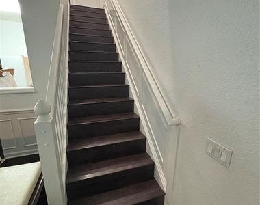 6302 Daysbrook Drive - Photo Thumbnail 9