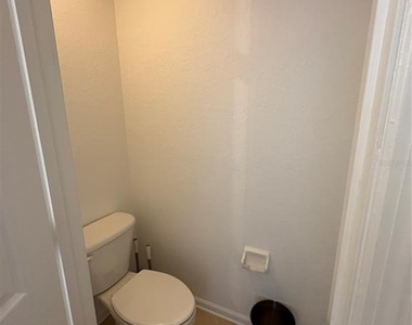 6302 Daysbrook Drive - Photo Thumbnail 16