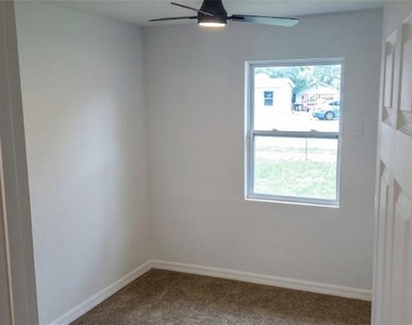 1412 Laurel Street - Photo Thumbnail 9