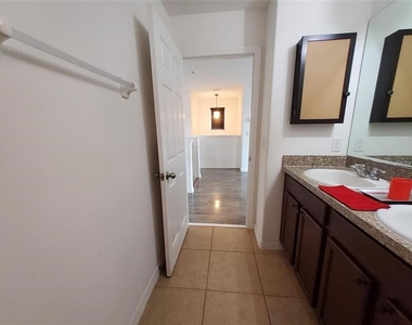 355 Granada Boulevard - Photo Thumbnail 16