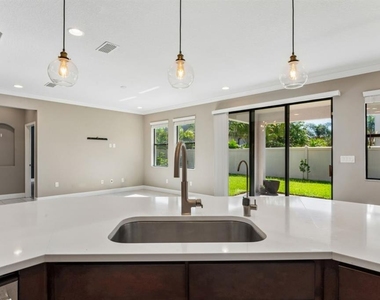 1756 Tonka Terrace - Photo Thumbnail 13