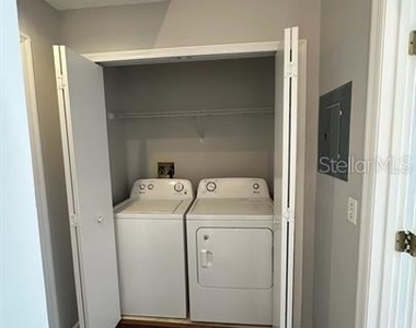 2147 Cypress Bay Boulevard - Photo Thumbnail 4