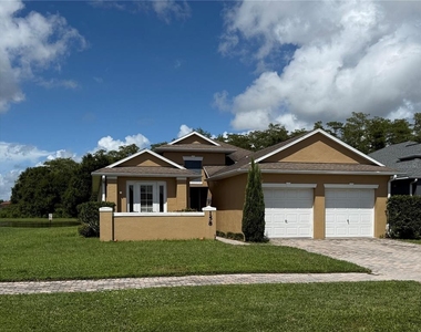 158 Magic Landings Boulevard - Photo Thumbnail 3