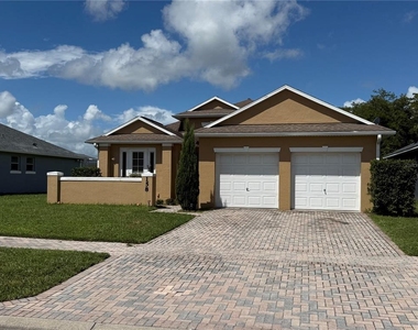 158 Magic Landings Boulevard - Photo Thumbnail 2